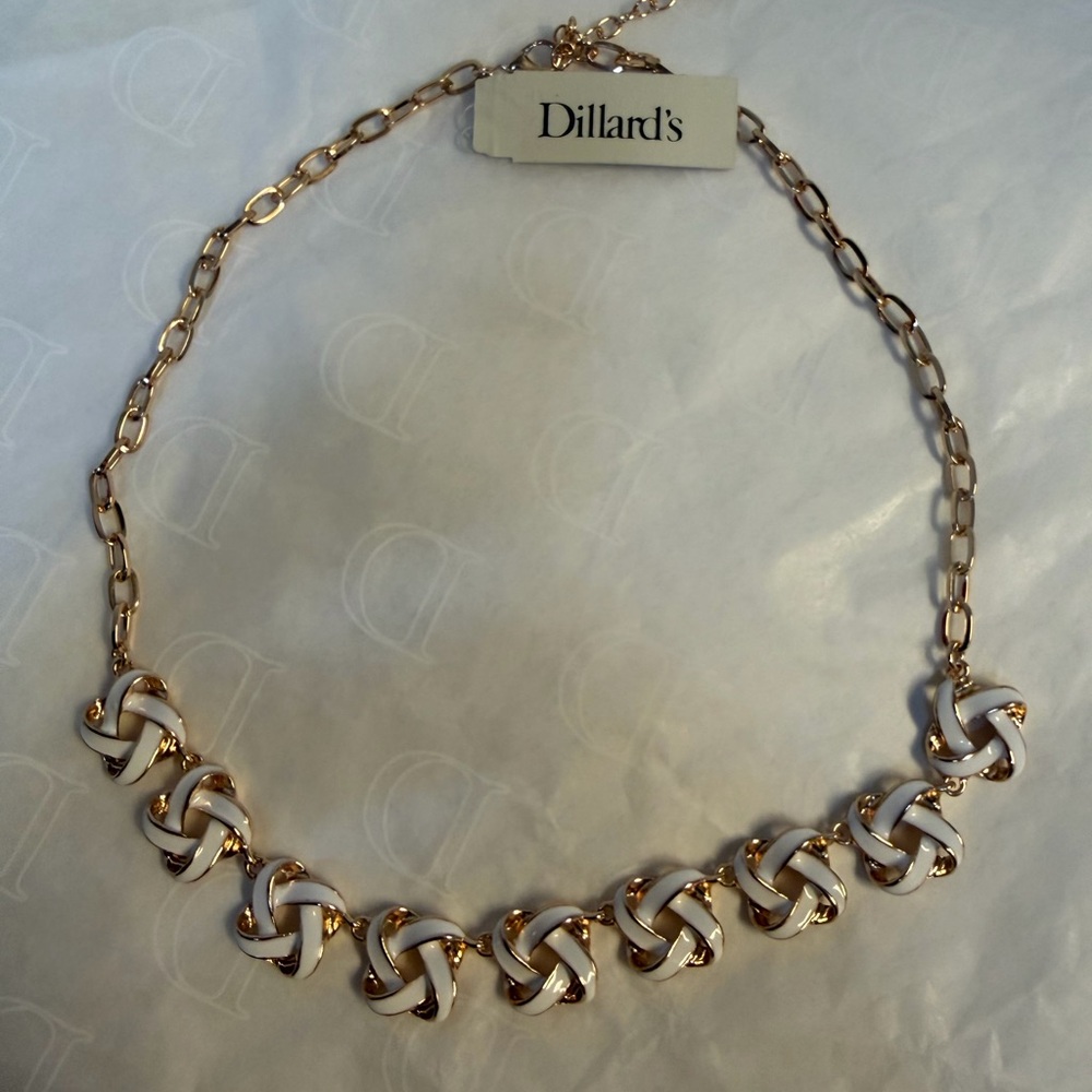 Elegant Gold and Silver Necklace